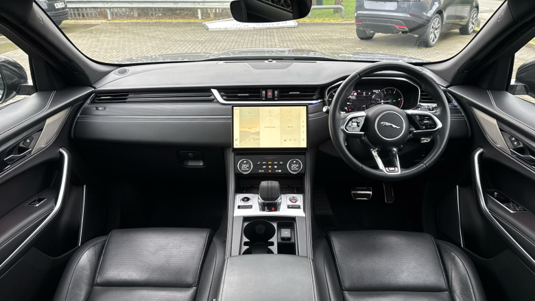 Jaguar F-Pace 2.0 D200 R-Dynamic Black 5dr Auto AWD Diesel Estate